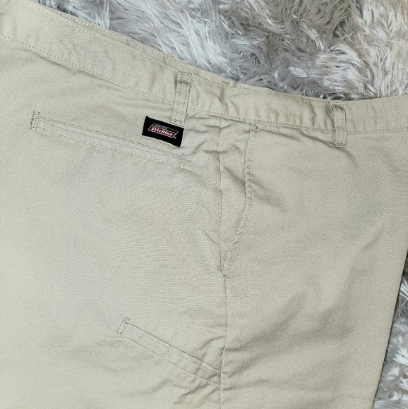 Mens Dickies work shorts - Picture 2 of 4